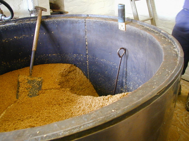 File:Bathams brewery - geograph.org.uk - 424453.jpg