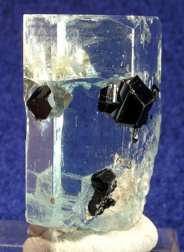 File:Beryl-Schorl-143210.jpg