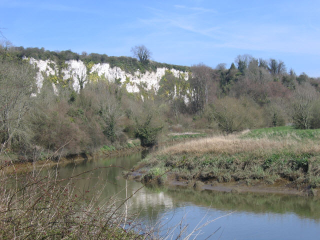 File:Chalk cliffs, Arun Valley - geograph.org.uk - 393576.jpg