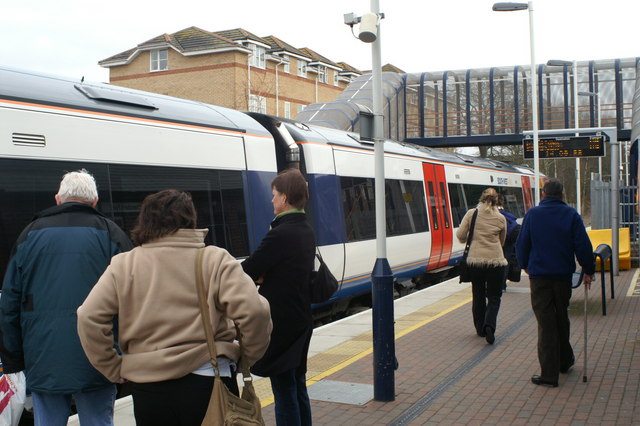 File:Chandler's Ford Station - geograph.org.uk - 139686.jpg