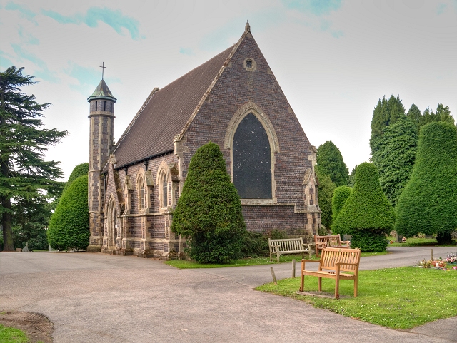 File:Chapel at Warwick Cemetery - geograph.org.uk - 3576397.jpg