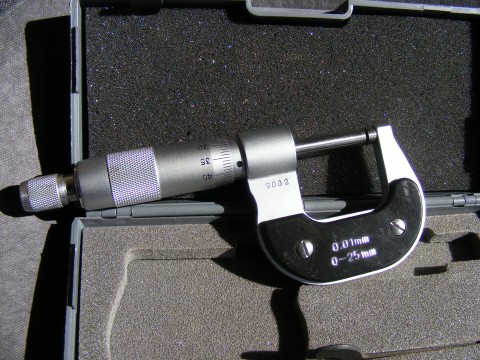 File:External-Micrometer-Screw-Gauge 23114-480x360 (5000494740).jpg
