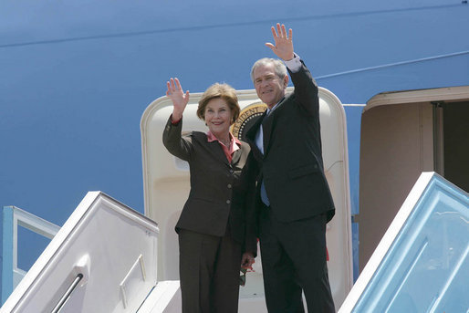 File:George and Laura Bush wave from Air Force One May 2008.jpg