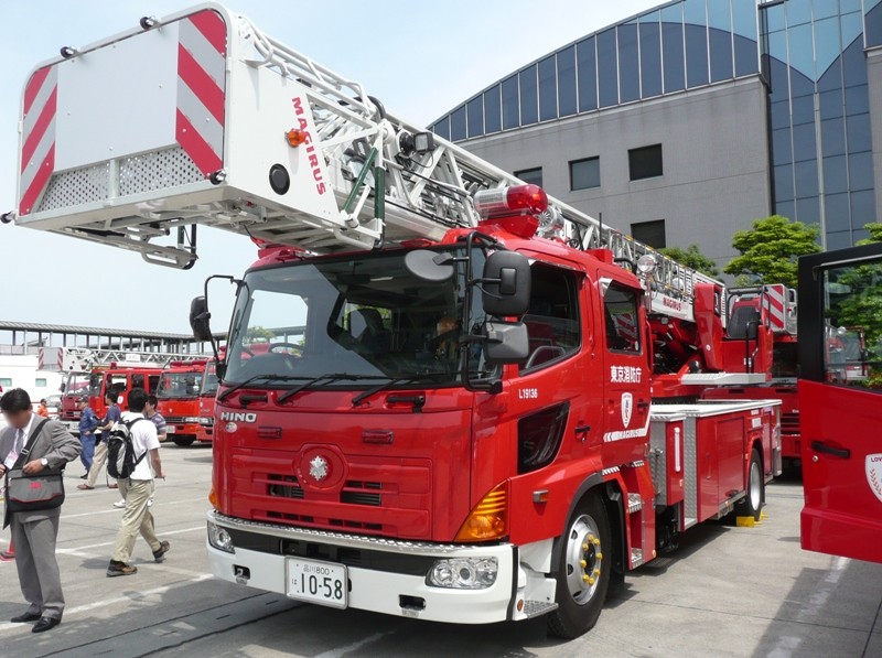 File Hino Magirus Jpg Wikipedia