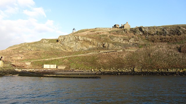 File:Inchkeith seen from the harbour - geograph.org.uk - 3314527.jpg