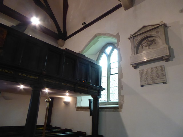 File:Inside St Peter, Old Woking (f) - geograph.org.uk - 5403453.jpg