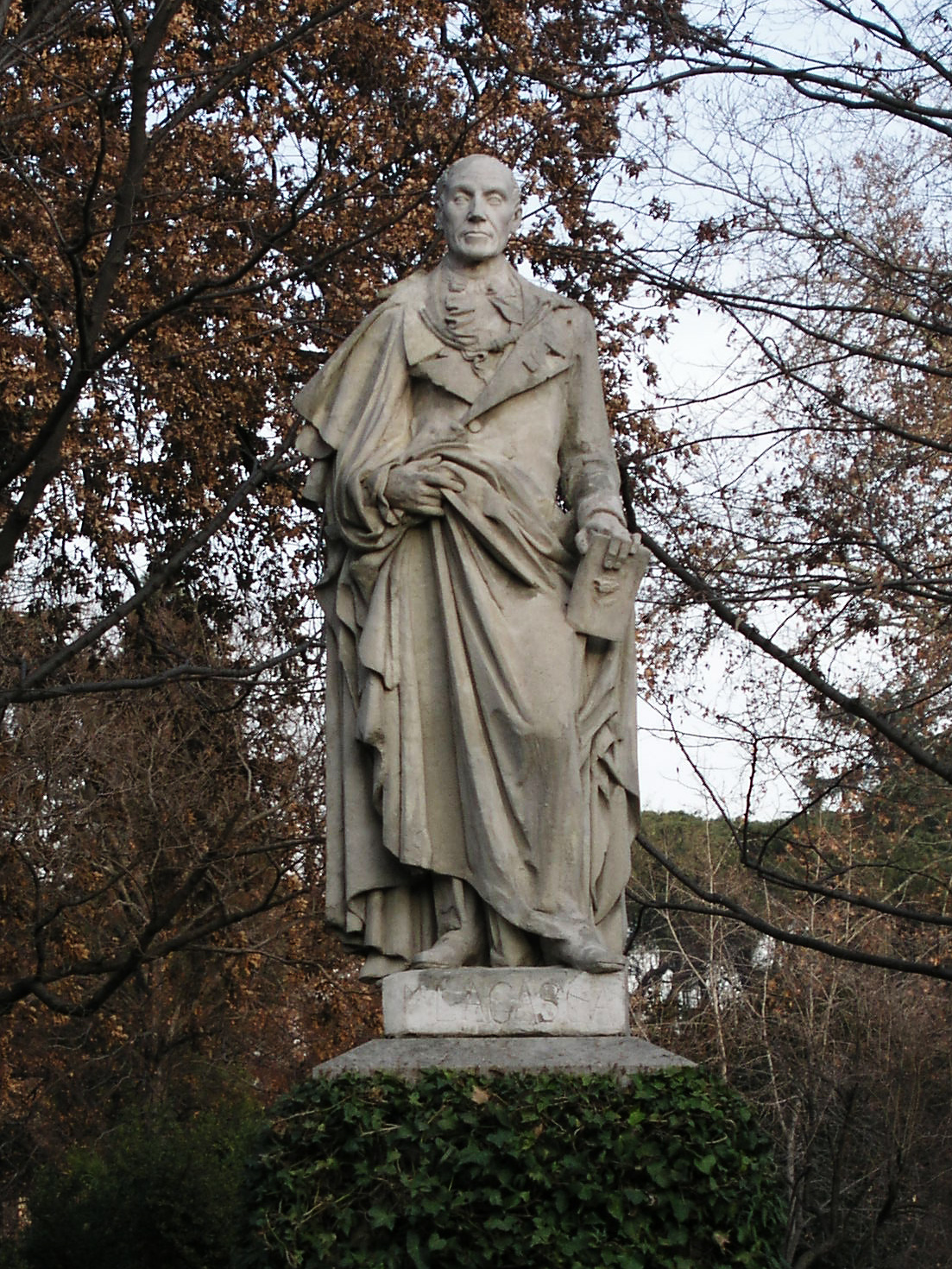 Estatua de Mariano Lagasca, obra de [[Ponciano Ponzano