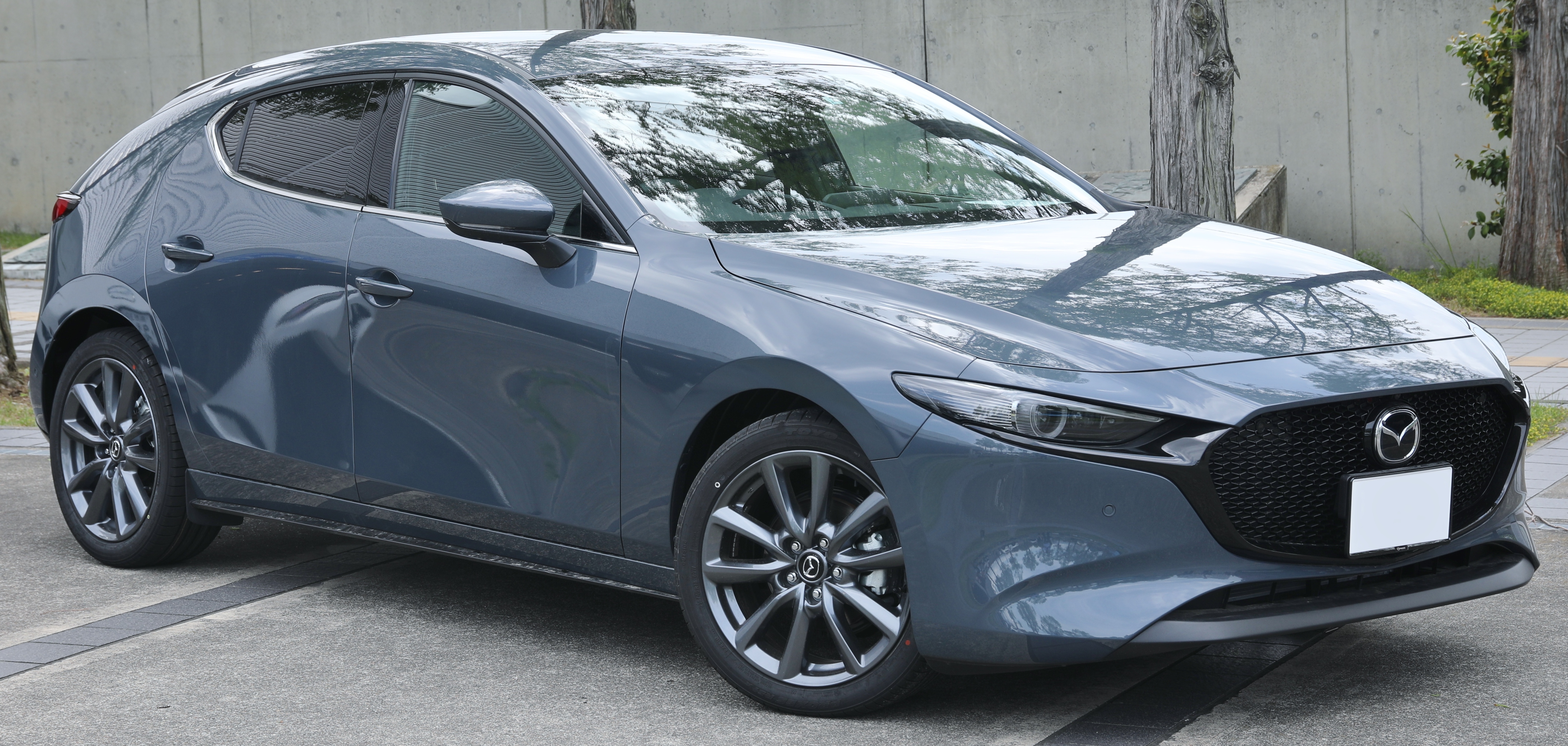 Mazda 3 Sedan: цена, технические характеристики, фото Мазда 3 Седан, отзывы, обои