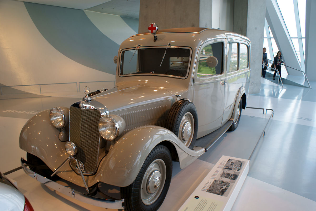 Mercedes-Benz 320 Krankenwagen aus dem Jahr 1937