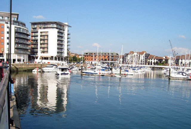 File:Ocean Village Marina, Southampton, Hampshire - geograph.org.uk - 893771.jpg