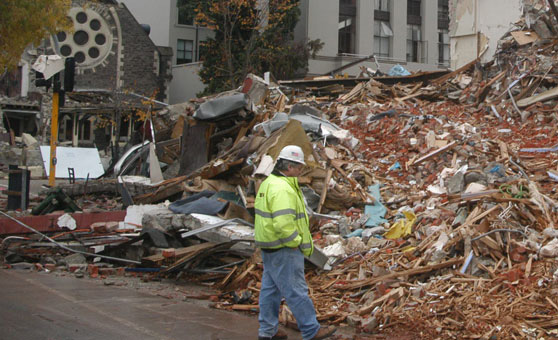 File:Reconstructions following the 2011 earthquake in Christchurch, New Zealand.jpg