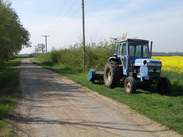 File:Roadside view near Common Barn - geograph.org.uk - 1278332.jpg