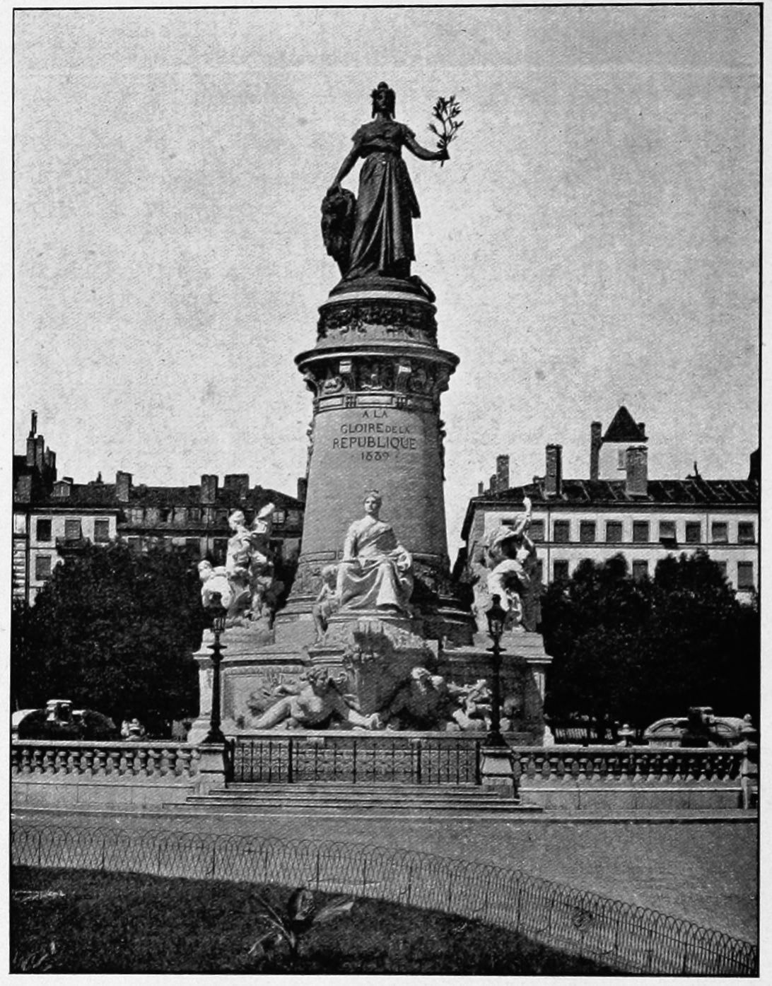 Monument à la République — Wikipédia