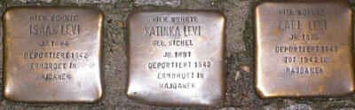 File:Stolpersteine Oberweg 58.jpg