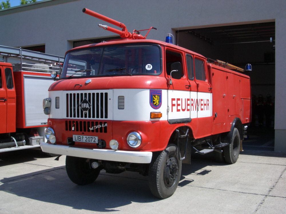 Feuerwehrauto – Wiktionary