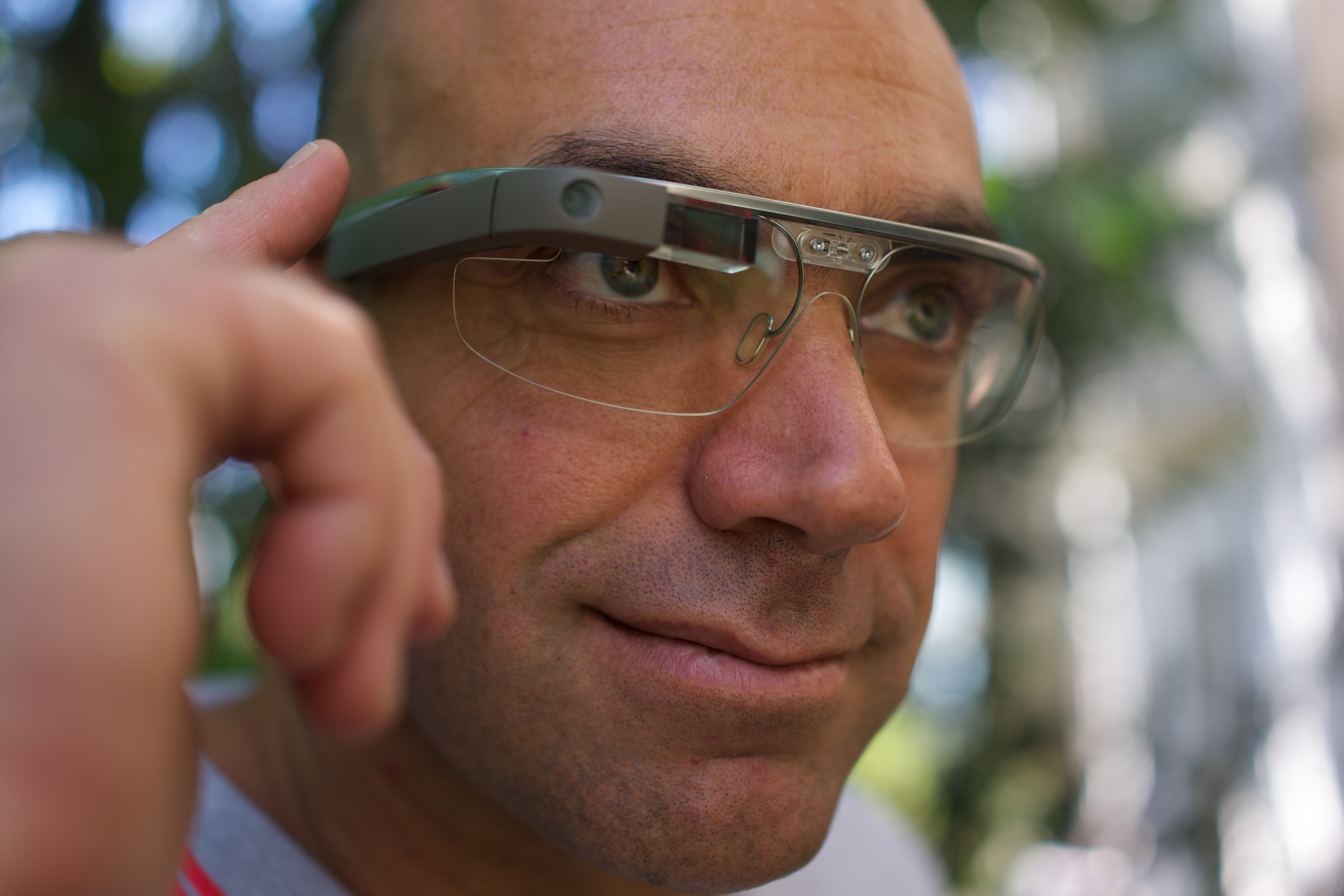 Everything you need to know about Smart Glasses - OpenXcell