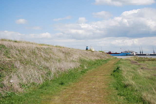 File:Bridleway below the seawall - geograph.org.uk - 2996789.jpg