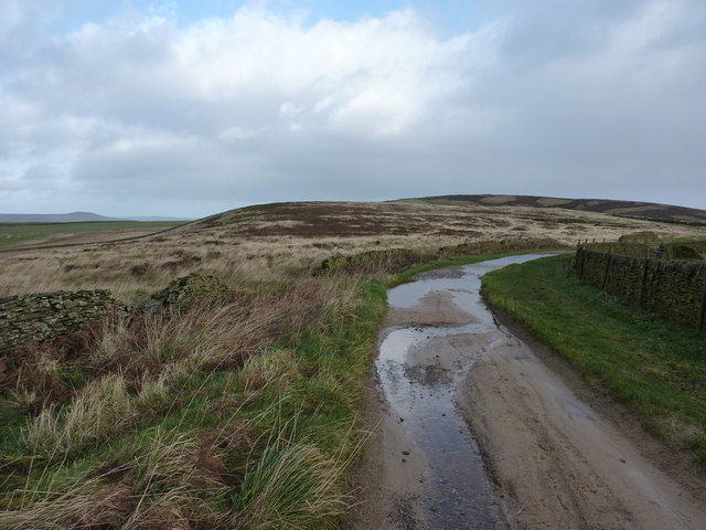 Brough Lane before it turns north for Bradwell Edge - geograph.org.uk - 1596236