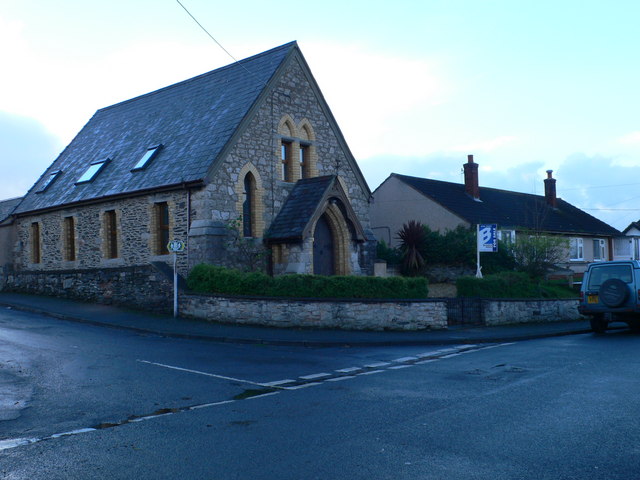 File:Converted chapel in Llandyrnog - geograph.org.uk - 627562.jpg