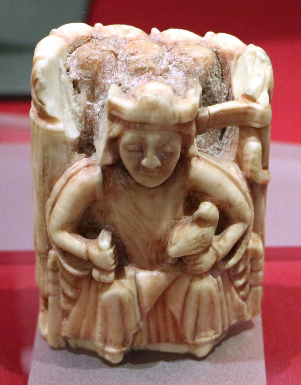 File:Europa del nord, pezzo per gli scacchi, re in trono, avorio di  tricheco, 1190-1210 ca.jpg - Wikimedia Commons