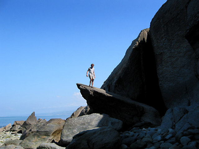 File:Fallen block - geograph.org.uk - 899743.jpg