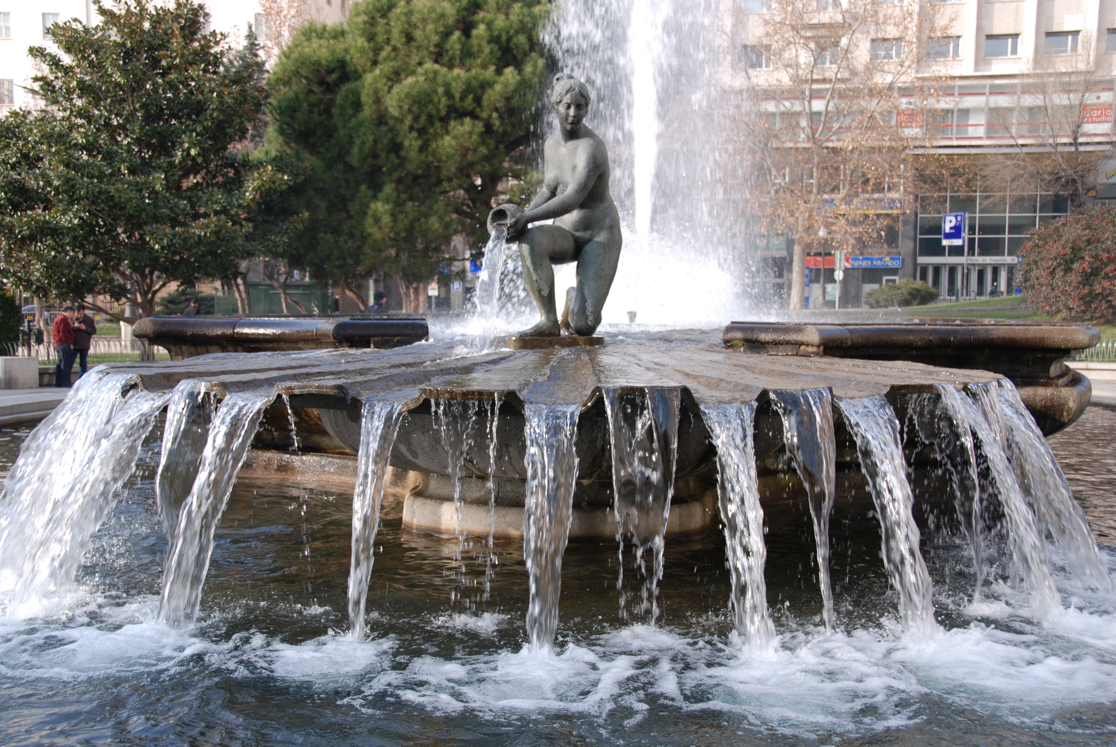 Fuente_del_Nacimiento_del_Agua_(Madrid)_03.jpg