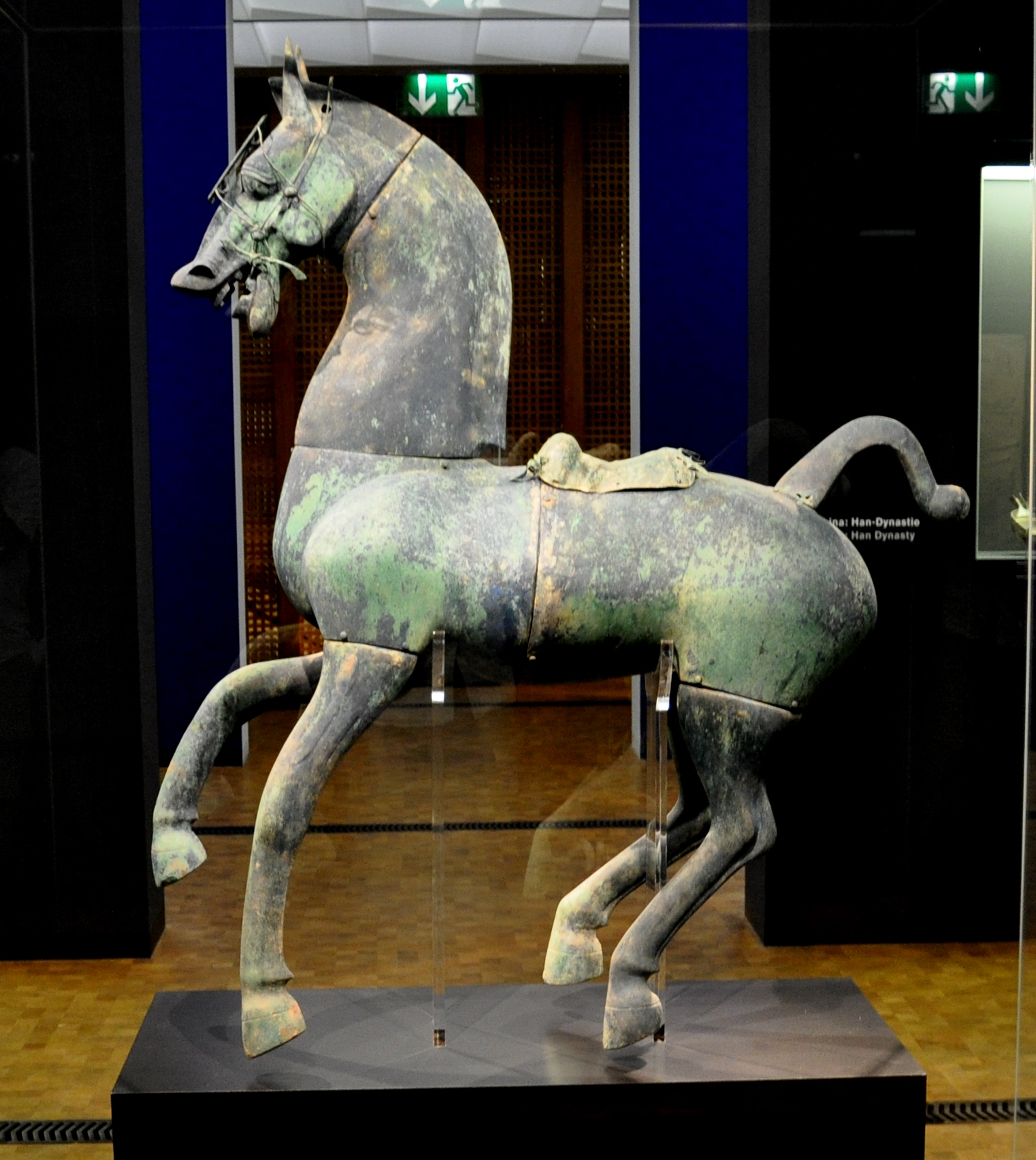 File:Han Pferd Bronze Museum Rietberg img01.jpg - Commons