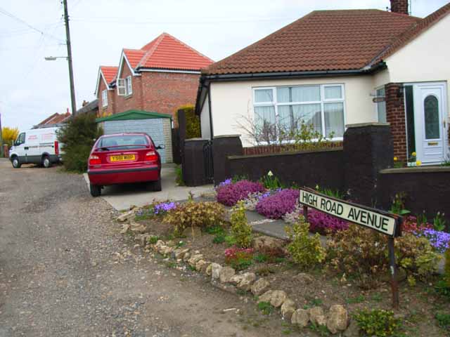 File:High Road Avenue, Bishop Middleham - geograph.org.uk - 155978.jpg