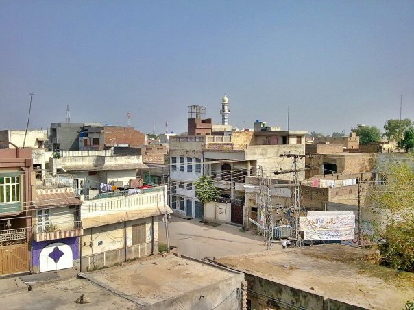 File:Jalalpur jattan masjid minar view.jpg