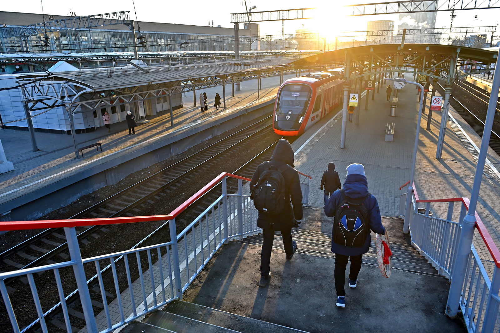 Метро тушинская электрички