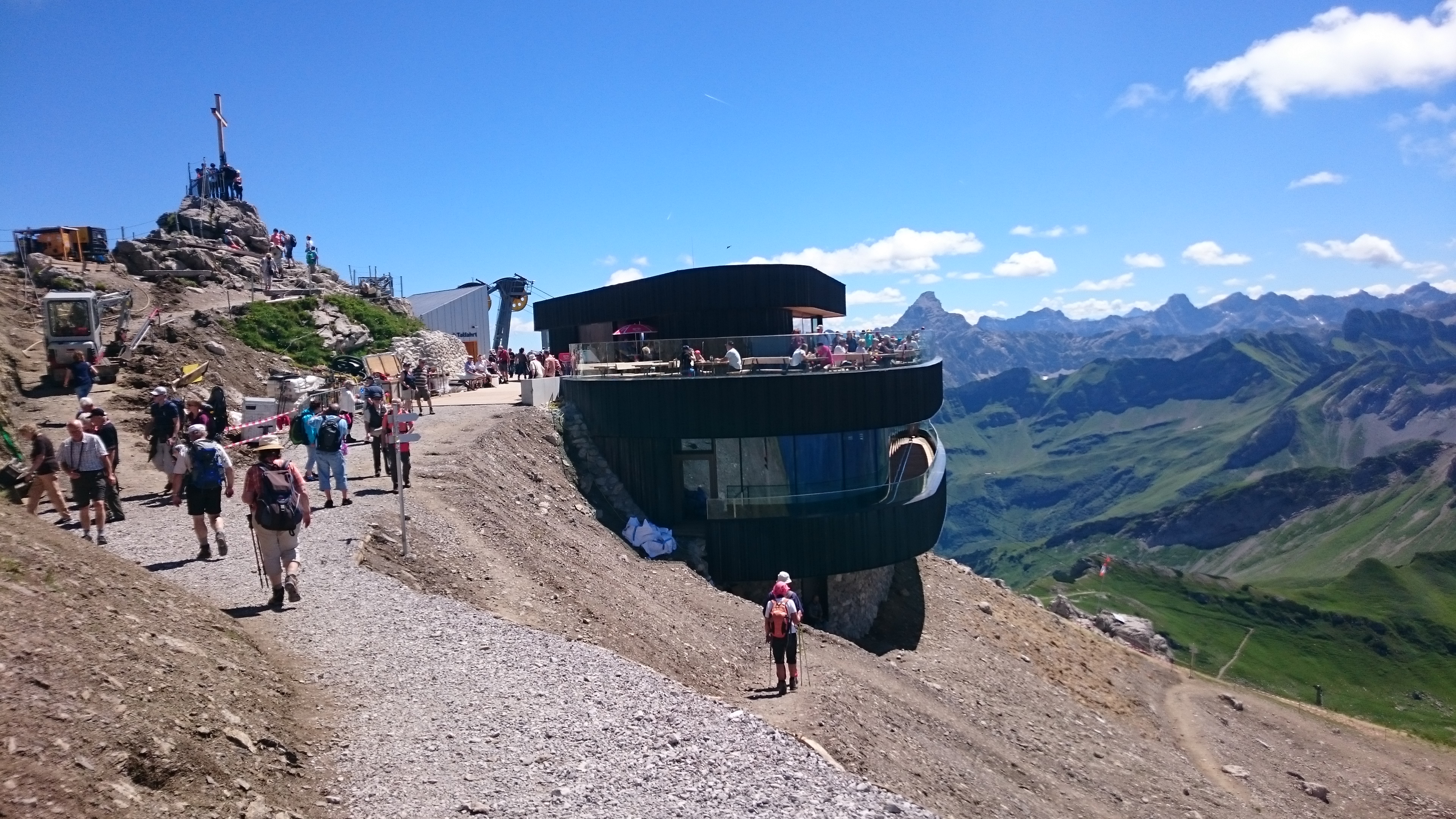 File:Nebelhorn Gipfel Juli 2017.jpg - Wikimedia Commons