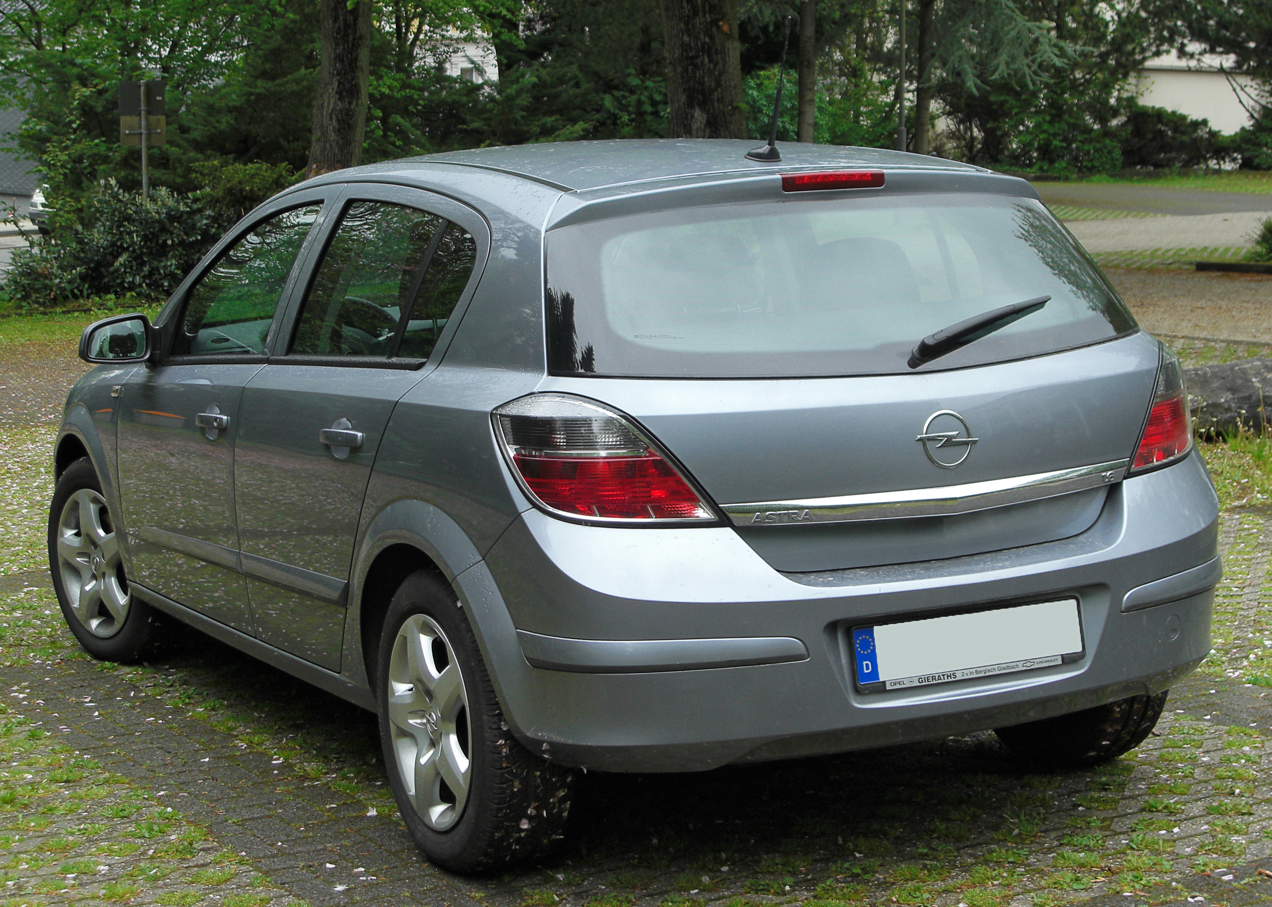 File:Opel Astra H 1.6 Facelift rear 20100513.jpg - Wikimedia Commons