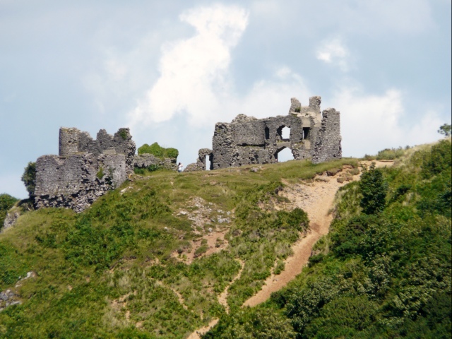 Pennard Castle - geograph.org.uk - 870023