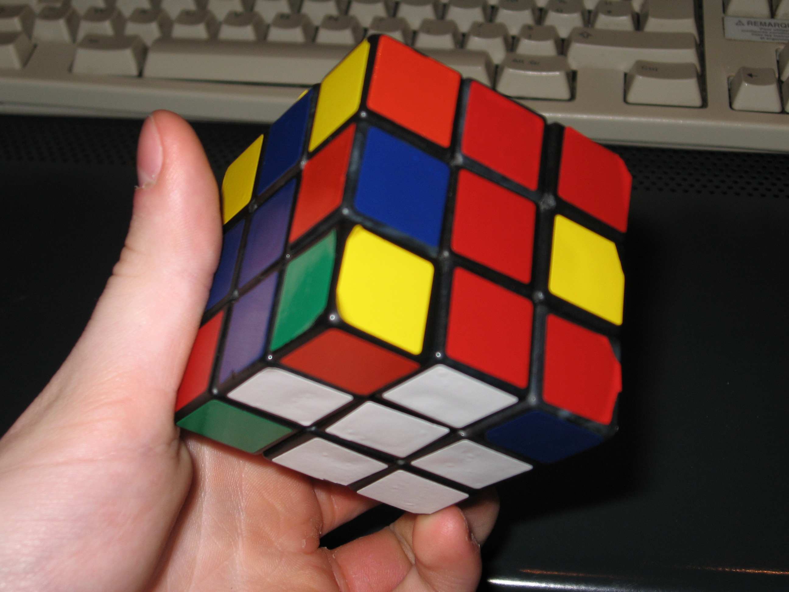 Гроза кубик рубика 1488. Скрэмбл кубик Рубика 3х3. Кубики рубики крестики. Кубики рубики крестики нолики. Кубик рубик сверху.