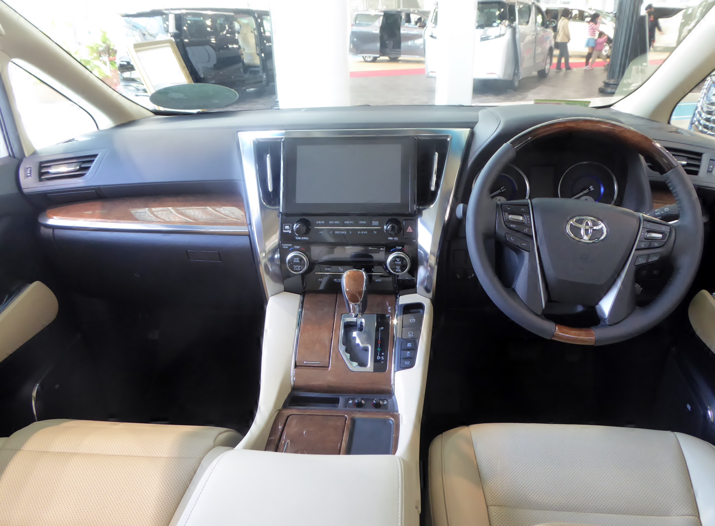 File Toyota Alphard Hybrid Executive Lounge Ayh30w Interior Jpg Wikimedia Commons