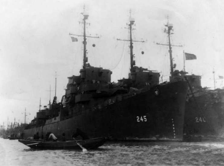 File:USS Sloat (DE-245) and USS Moore (DE-240) moored in the Huangpu River, Shanghai (China), on 1 January 1945.jpg