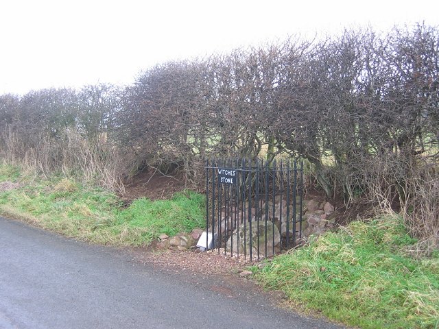 File:Witches Stone. - geograph.org.uk - 103356.jpg