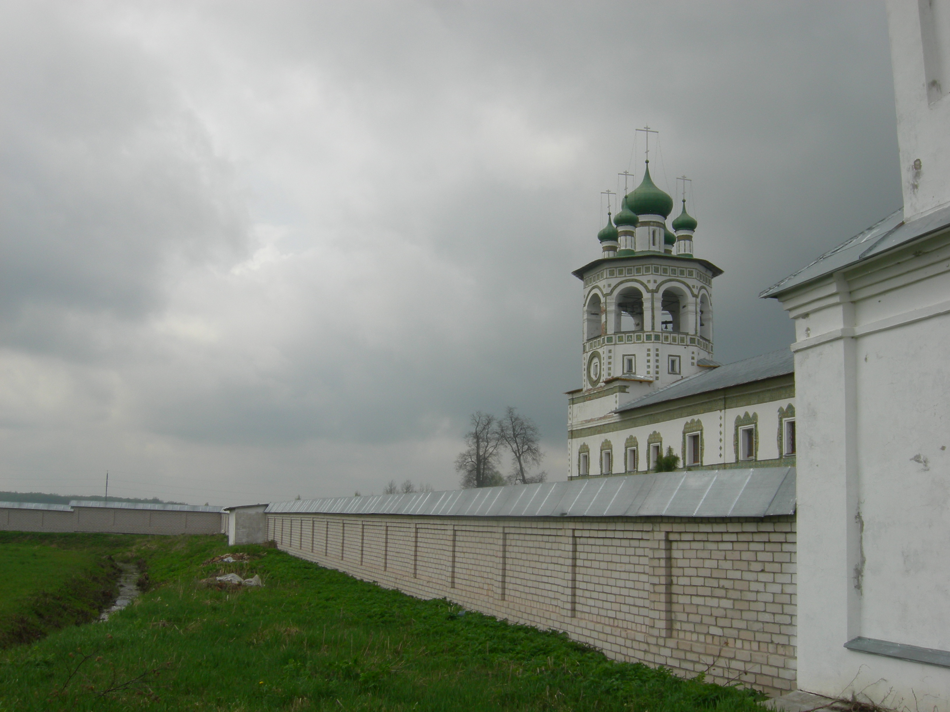 Трапезная колокольня