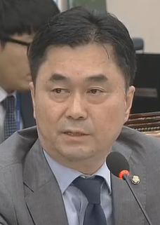 <span class="mw-page-title-main">Kim Jong-min (politician)</span> South Korean politician (born 1964)