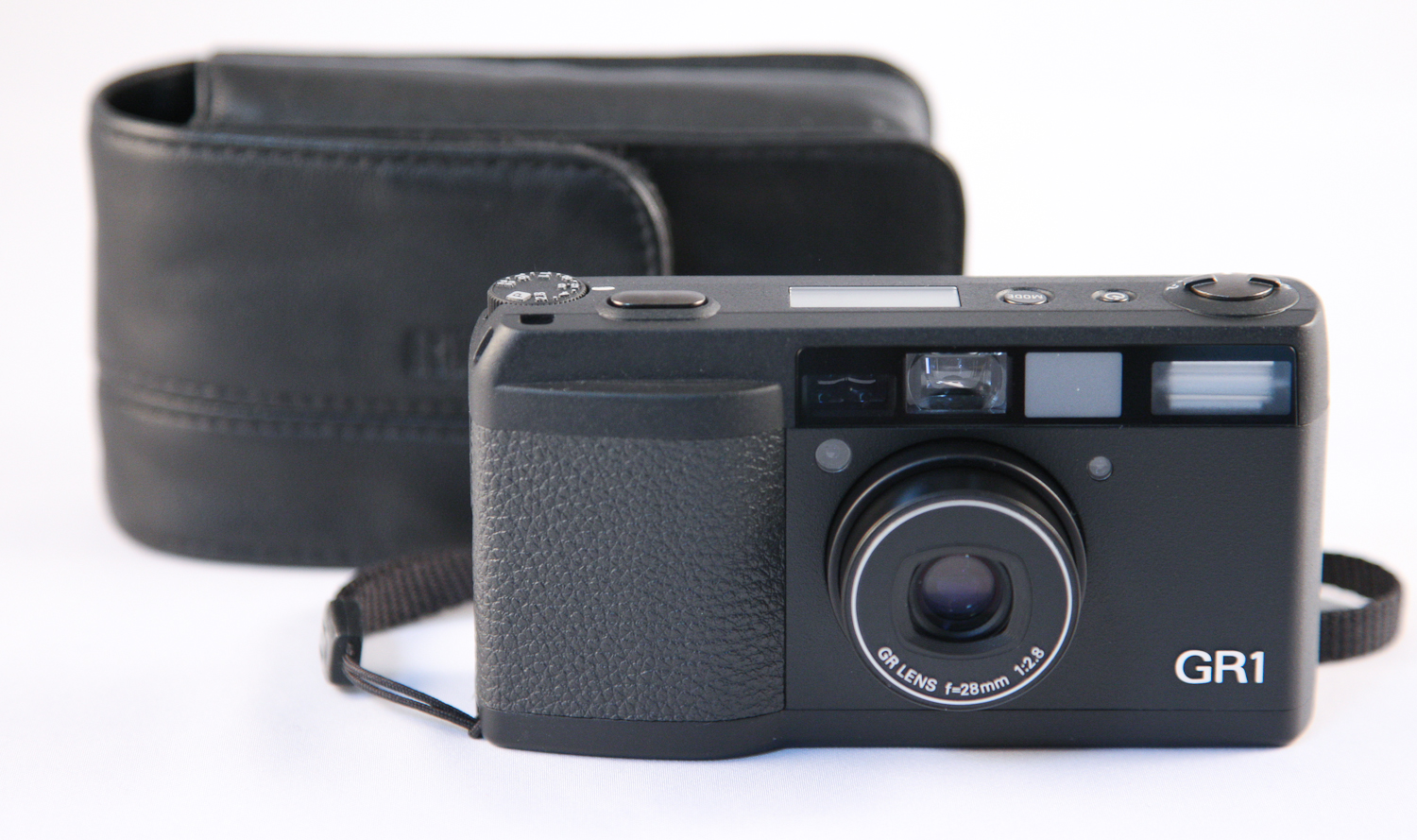 File:0244 Ricoh GR1 Date with Case (5305631865).jpg - Wikipedia