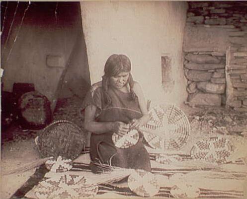 File:AHopiBasketWeaver.1910.ws.jpg