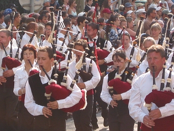 Massed pipers at the Lorient festival