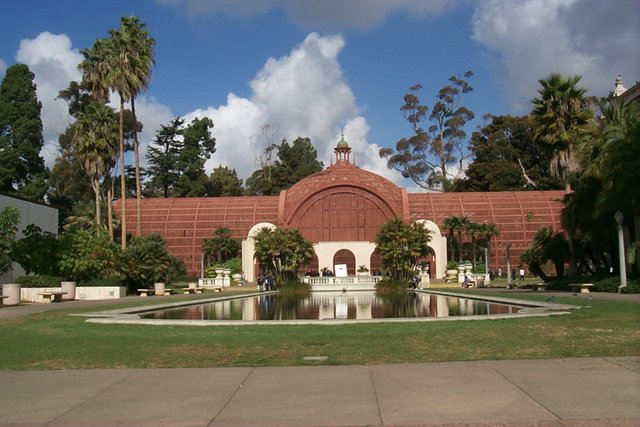 File:BalboaPark BotanicBuilding.jpg