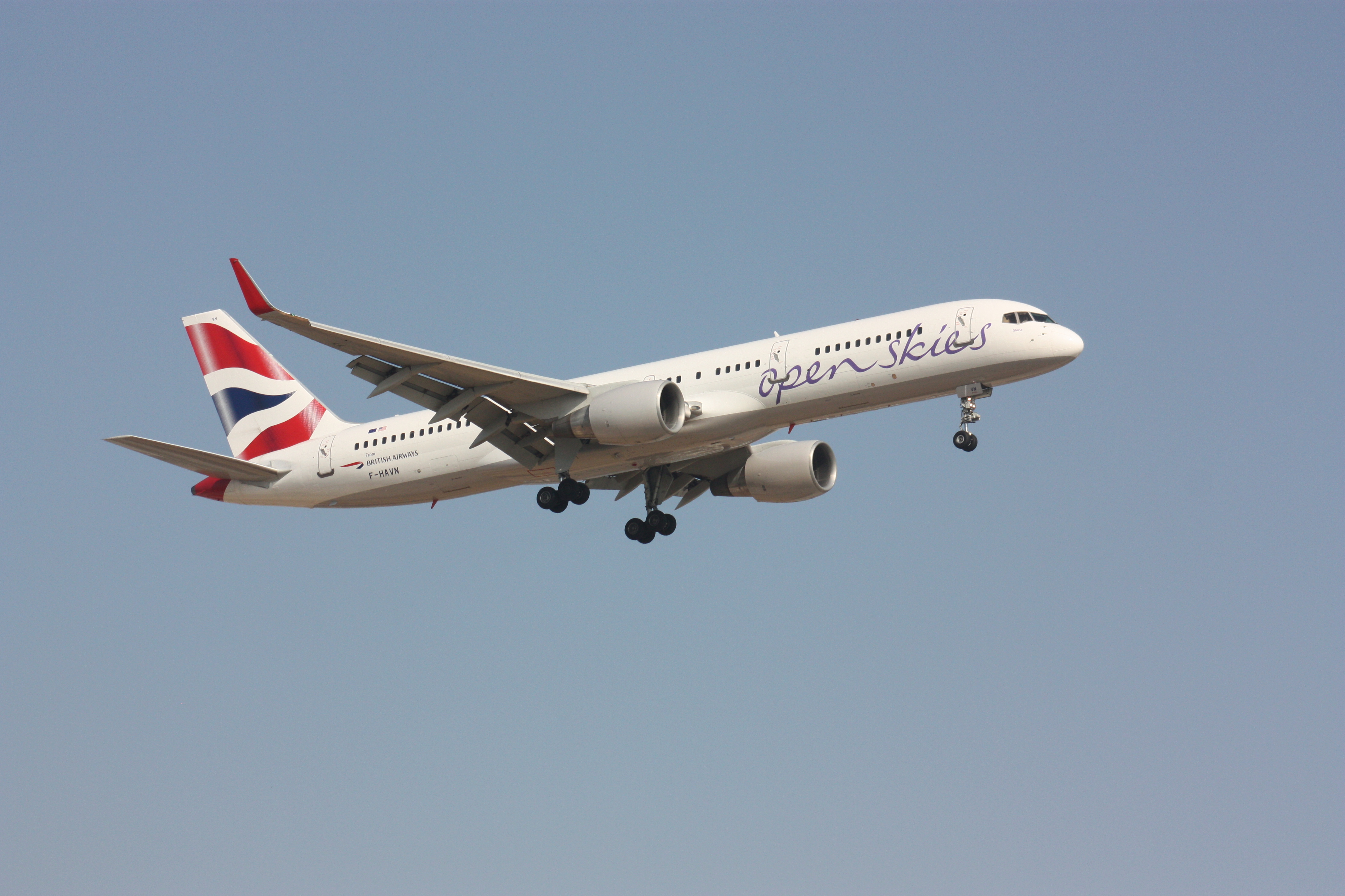 Опен скай линкс. Boeing 757. B-757-200. Boeing 757-200. Open Skies авиакомпания.