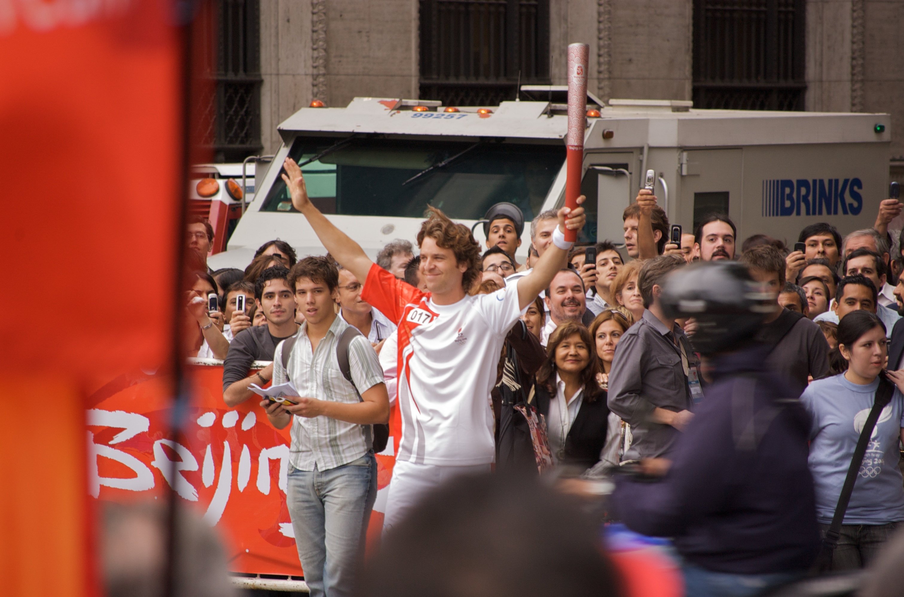 File Buenos Aires 2008 Summer Olympics Torch Relay 20080411 12 Jpg Wikimedia Commons