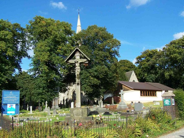 File:Churchyard, St Michael The Archangel, Rushall - geograph.org.uk - 556859.jpg