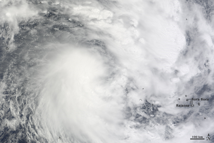 File:Cyclone Oli 2010-02-02 crop.jpg
