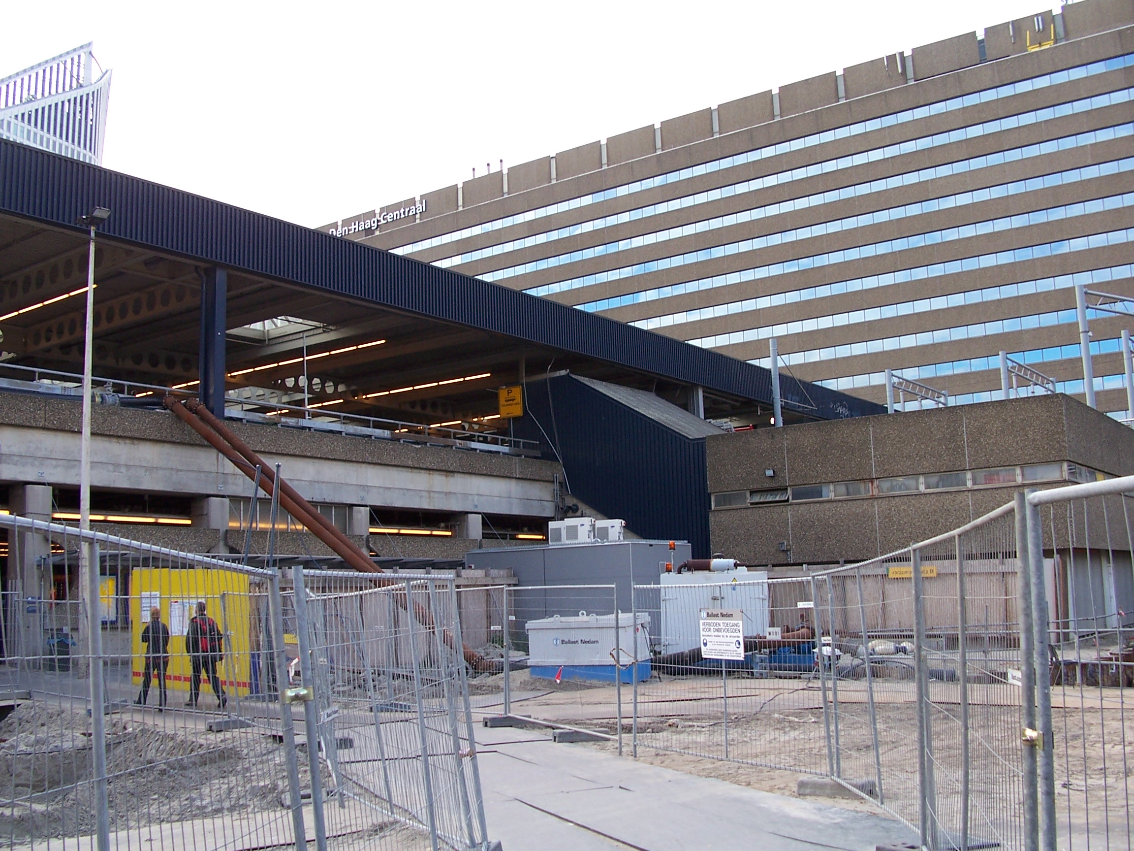 File Den  Haag  Central  station  2007 JPG Wikimedia Commons