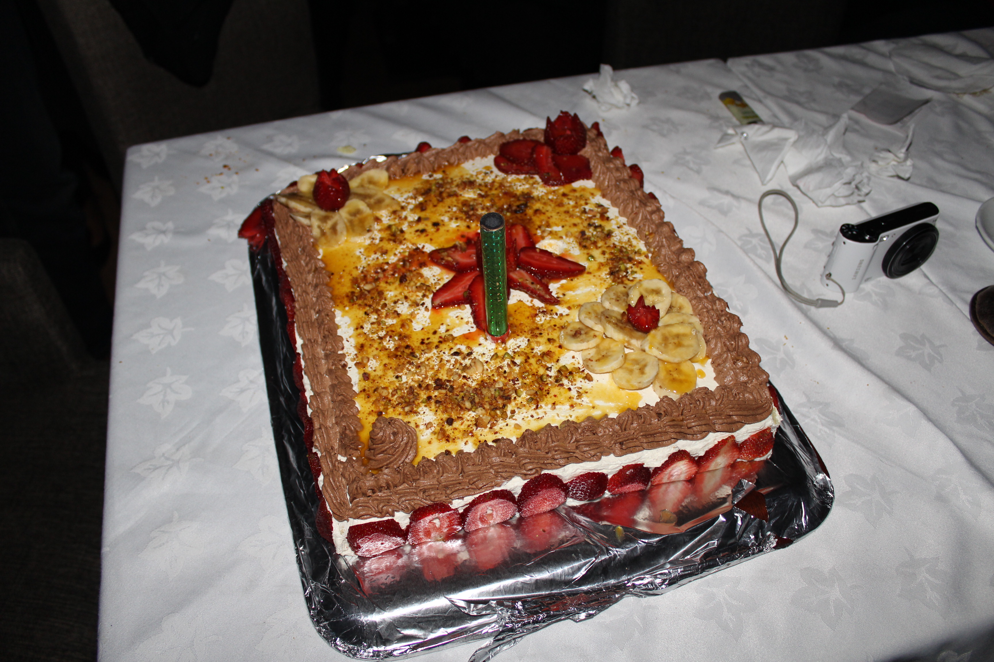 File Gateau D Anniversaire Jpg Wikimedia Commons