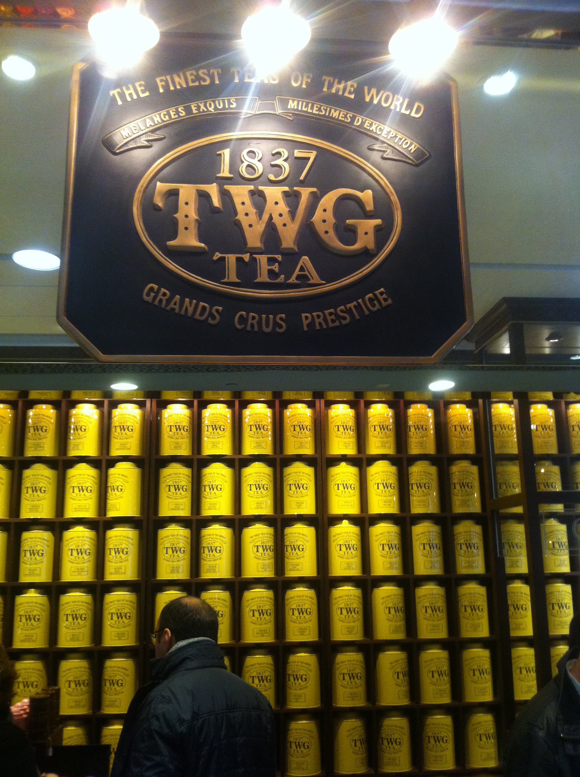 File:HK Central IFC mall shop 杜樂麗法國茶館 TWG TEA 1837 name